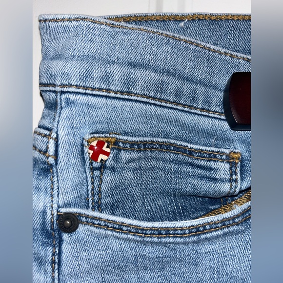 NWT Hudson LOVE CROP BOOT CUT Jeans | Size 31 | Light Wash Stretch Denim - Picture 4 of 4